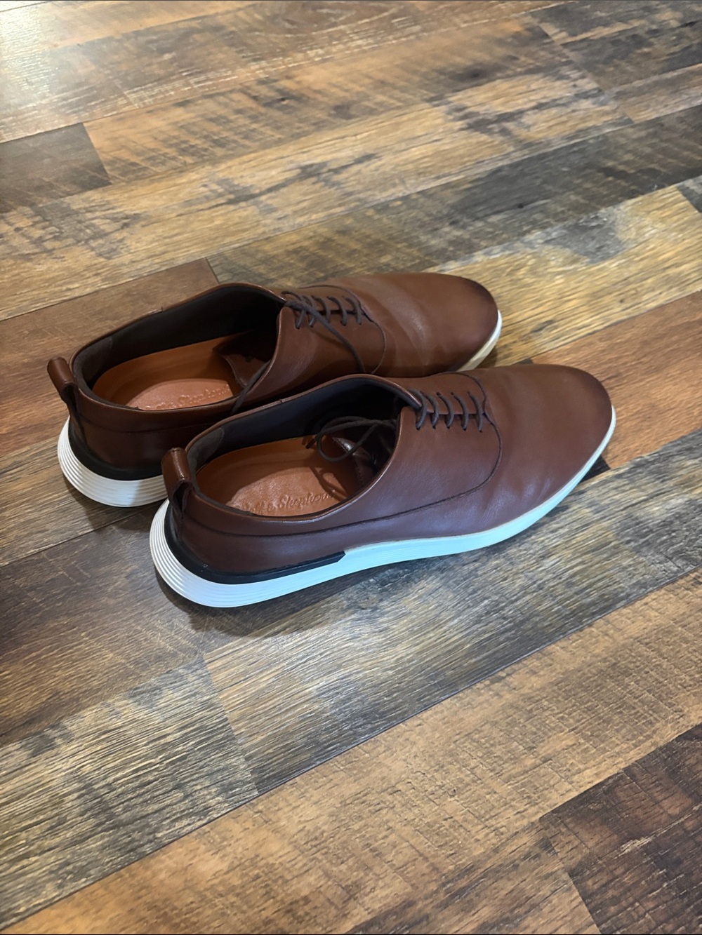 Wolf & Shepherd Crossover Derby Leather Hybrid Dress Shoes
